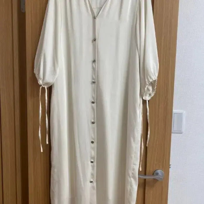[BUNJANG] Cream Long Dress / 크림색 롱 원피스