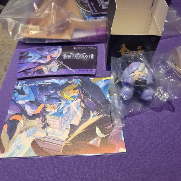 [BUNJANG] The Venti Gen Z Vivian Postcard, Figure, Cup Holder / 더벤티 젠존제 비비안 엽서, 피규어, 컵홀더 판매