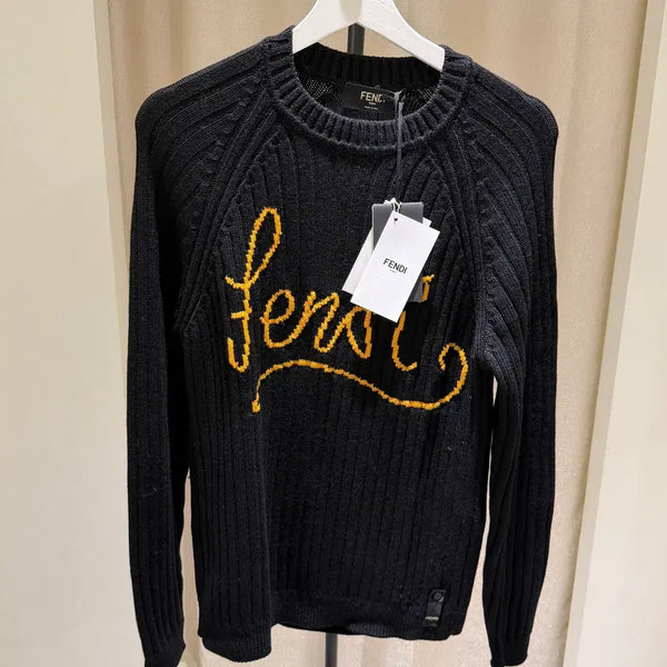 [BUNJANG] Fendi x Noel Fielding Script Intarsia Logo Wool Knit Sweater Black / (새상품)펜디x 노엘 필딩 스크립트 인타르시아 로고 울 니트 스웨터 블랙