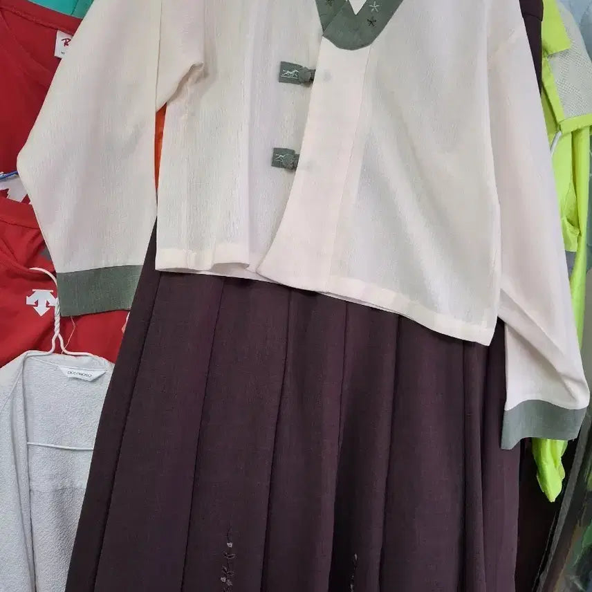 [BUNJANG] Korean Traditional Long Skirt and Jeogori Set / 생활  한복 롱.  치마. 저고리 세트 55.  66