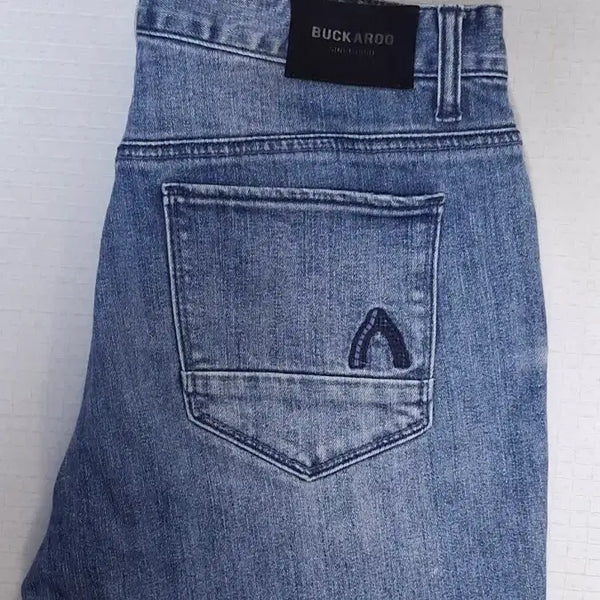 [BUNJANG] Buckaroo Tapered Fit Light Indigo Damaged Washed Denim Pants / (33 수선X) 버커루 데미지 워싱 데님팬츠 테이퍼드핏