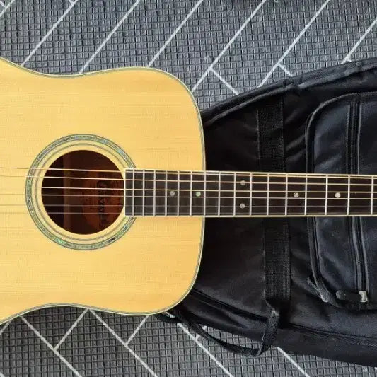 [BUNJANG] Crafter Top Solid Acoustic Guitar KD-10 FORTE / 크래프터 탑솔리드 통기타