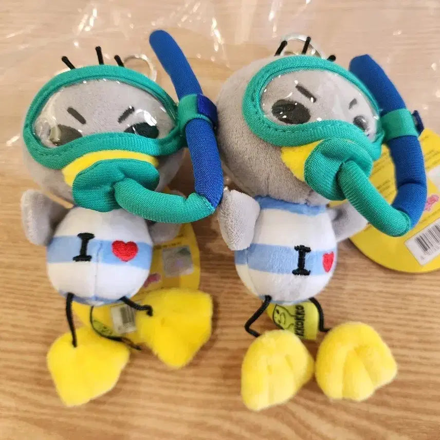 [BUNJANG] Annyeongjaduya Kkoko Snorkeling Keychain (New) / 안녕자두야 꼬꼬 스노클링 키링 새상품