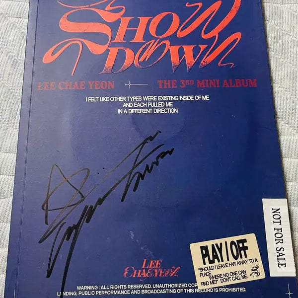 [BUNJANG] Lee Chae Yeon Mini 3rd Album 'SHOW DOWN' Signed Edition / 이채연 미니 3집 친필싸인 앨범 비매