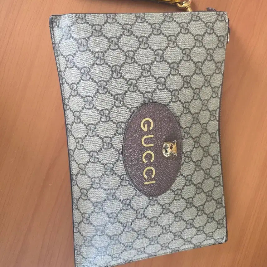 [BUNJANG] Gucci GG Scratch Pattern Clutch Bag with Yellow Strap / 구찌 GG 스크래치 패턴 클러치백 옐로우 스트랩