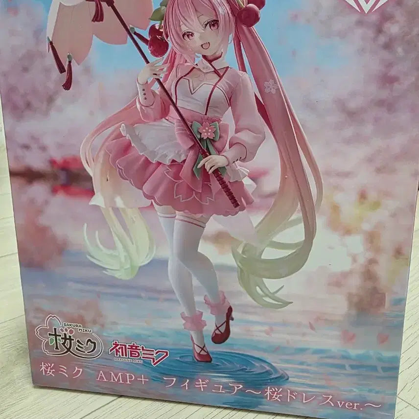 [BUNJANG] Vocaloid Hatsune Miku Sakura Miku TAiTO Amp+ Figure / 하츠네 미쿠 사쿠라 미쿠 타이토 Amp+ (미개봉!!)