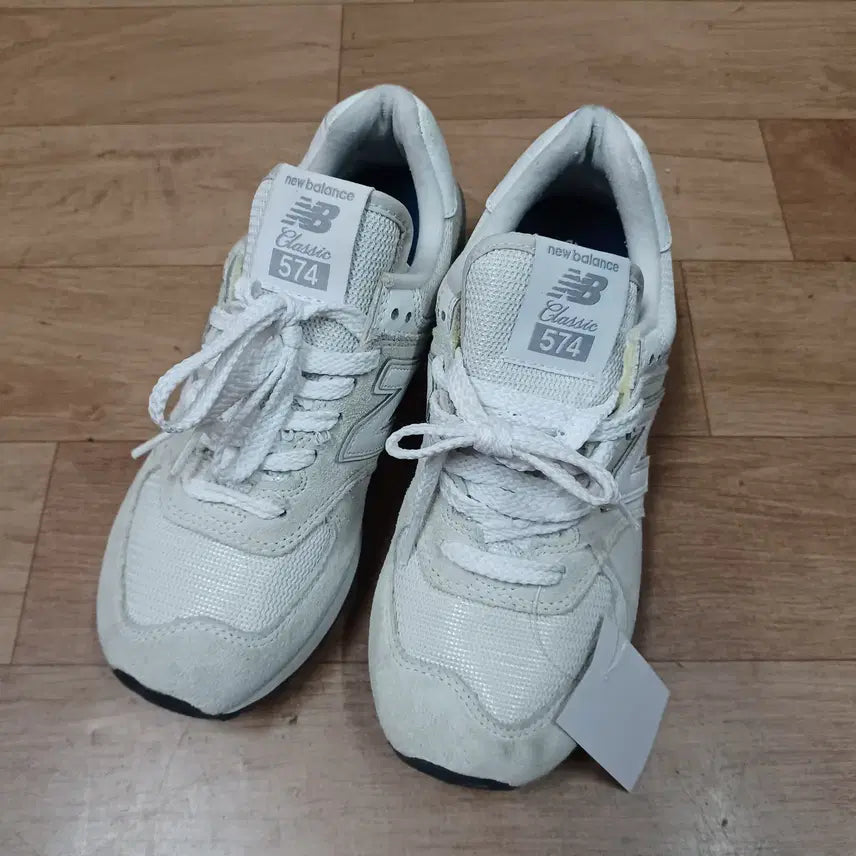 [BUNJANG] New Balance 574 Women's Sneakers 235 / S-2397/뉴발란스 574 정품 여성용 스니커즈 235