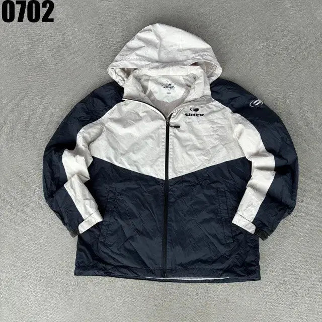 [BUNJANG] Eider Windbreaker White/Black L / 아이더 바람막이 흰/검L