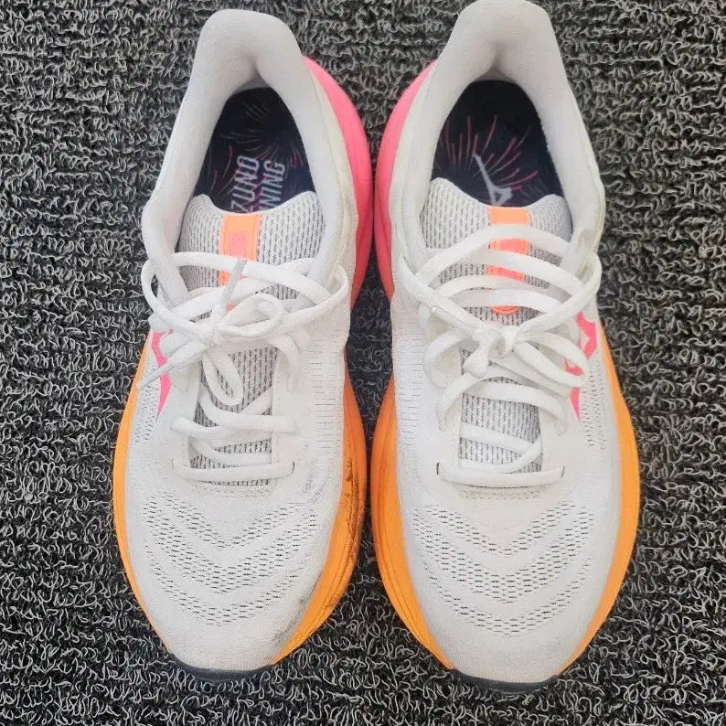 [BUNJANG] Mizuno Sneakers Size 250 / 미즈노 운동화250