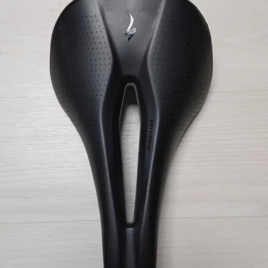 [BUNJANG] Specialized Power Arc Expert Saddle 143mm / 스페셜라이즈드 파워 아크 익스퍼트 안장 143미리 팔아요(파워콤프아님)