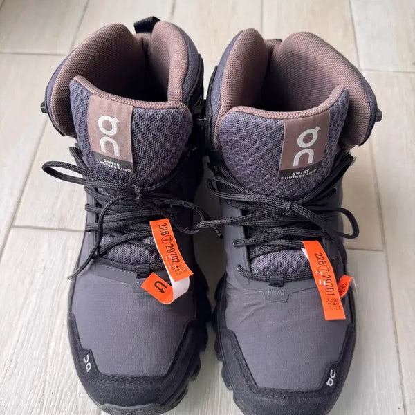 [BUNJANG] On Cloudridge Hiking Shoes Size 255 / 온 클라우드리지 하이킹화 255 사이즈