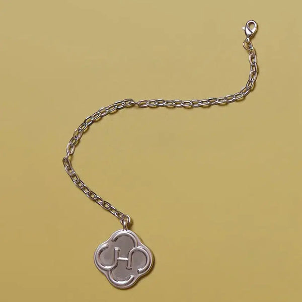 [BUNJANG] Hyeri Signature Logo Charm / 히어리 시그니처 로고 참