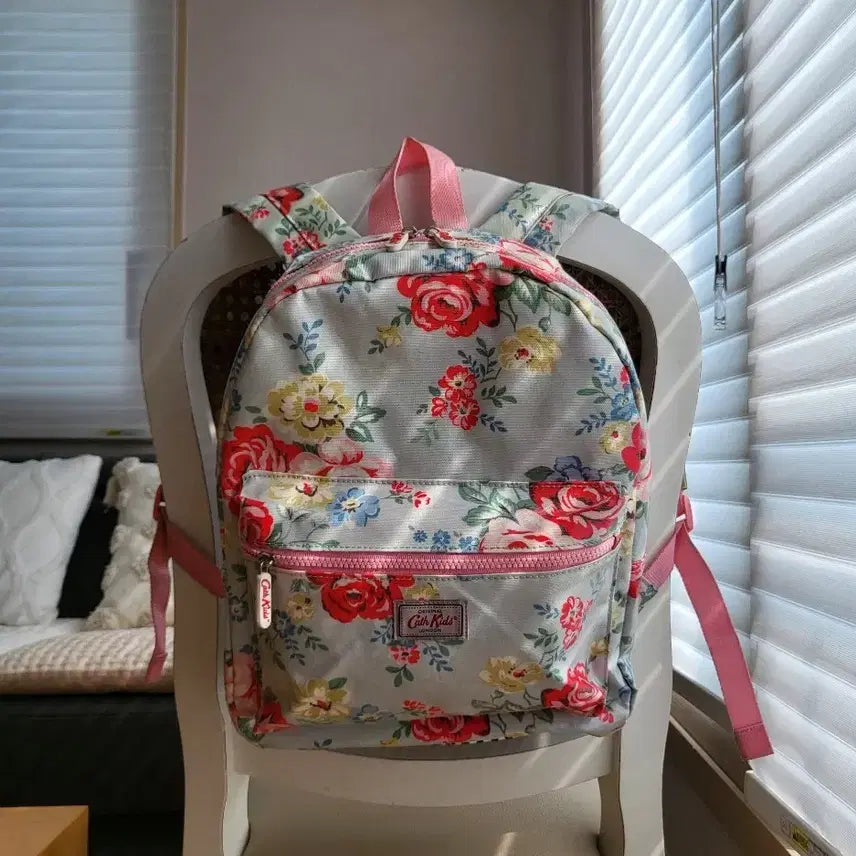 [BUNJANG] Cath Kidston Floral Pattern Backpack / 캐스키드슨 백팩