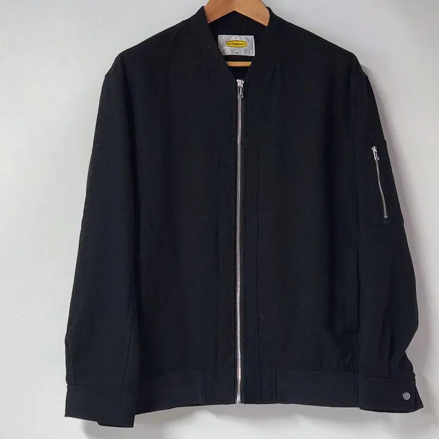 [BUNJANG] INTERMEZZO Minimal Black Blouson Jacket Men's Size 105 / INTERMEZZO 미니멀 블랙 블루종 자켓 남성 105