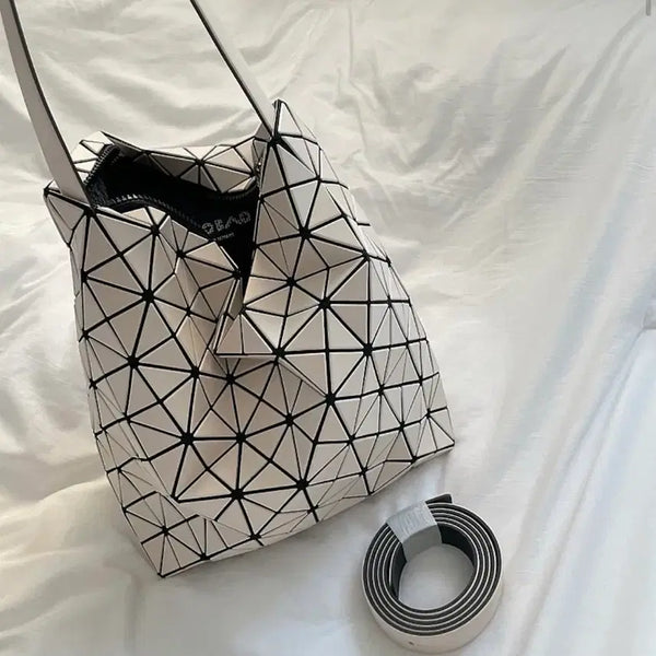 [BUNJANG] Issey Miyake Bao Bao Valley Bag Large Cream / 이세미야케 바오바오백 (밸리백)