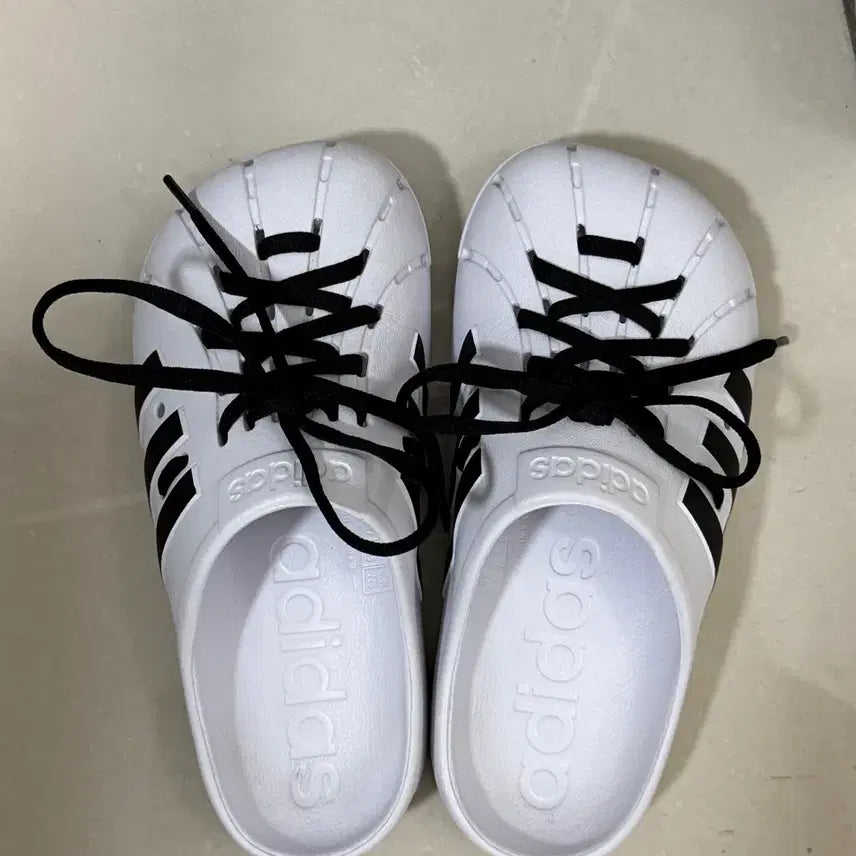 [BUNJANG] Adidas Adilette Clog White Black / 아디다스 아딜렛 클로그 화이트 블랙 225