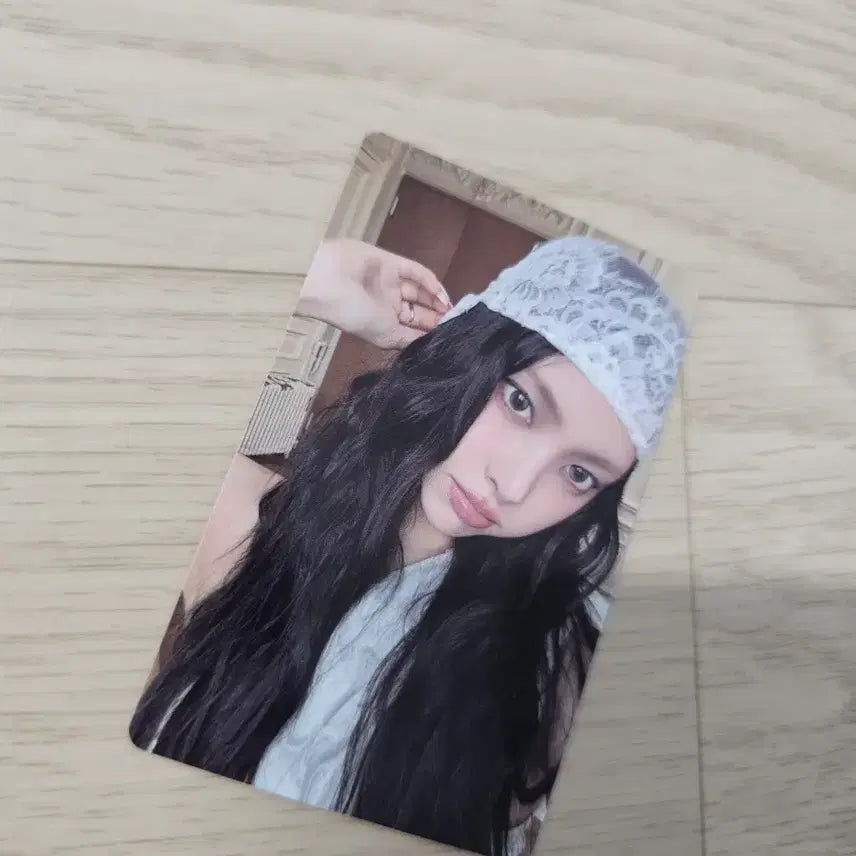 [BUNJANG] ILLIT Yuna 'It's Me' Album Photocard / 아일릿 잇츠미 윤아 앨범 포카 illit poca