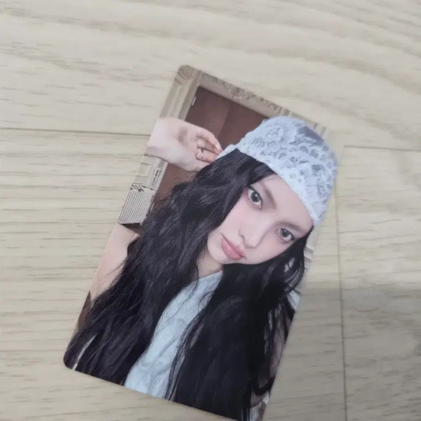 [BUNJANG] ILLIT Yuna 'It's Me' Album Photocard / 아일릿 잇츠미 윤아 앨범 포카 illit poca