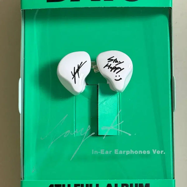 [BUNJANG] DAY6 Young K Decade Earphone Case (Unsealed) / 영케이 데케이드 이어폰반