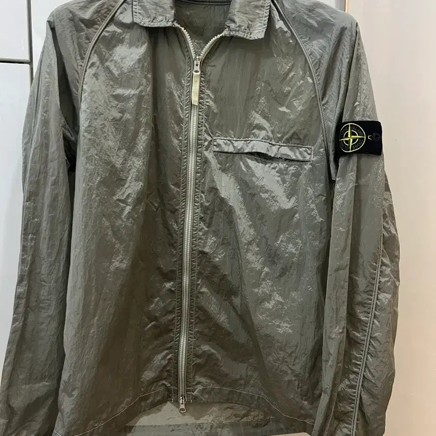 [BUNJANG] Stone Island 23FW Nylon Jacket Green M (100-105) Near Mint / 23fw 스톤아일랜드 나일론 그린자켓 100~105 (새상품급)