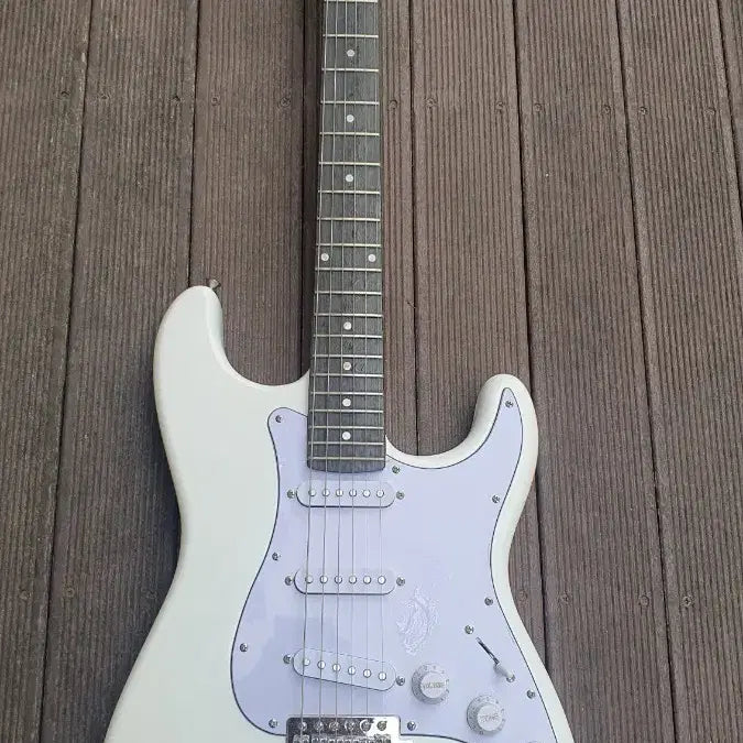 [BUNJANG] Nobrand Electric Guitar White A-Grade Full Set / 노브랜드 일렉기타 흰색 상태A급 풀셋트 #전국안전택배#