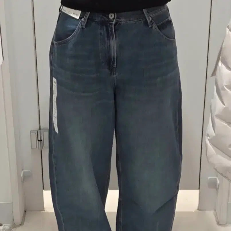 [BUNJANG] Uniqlo Women's Baggy Curve Jeans 27 Light Blue / (새상품) 유니클로 배기커브진 67블루 27