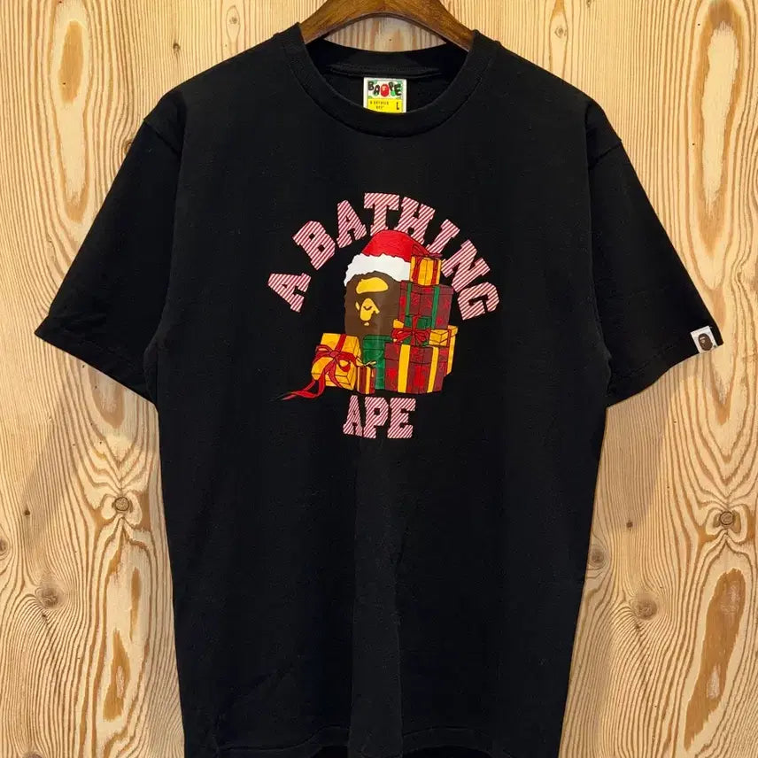 [BUNJANG] BAPE Present Box College Short Sleeve T-Shirt / 베이프 프레젠트 박스 컬리지 반팔 티셔츠