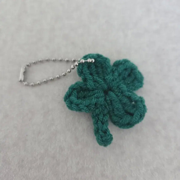 [BUNJANG] Handmade Knitted Four-Leaf Clover Keyring / 뜨개 네잎클로버 키링(5+1)
