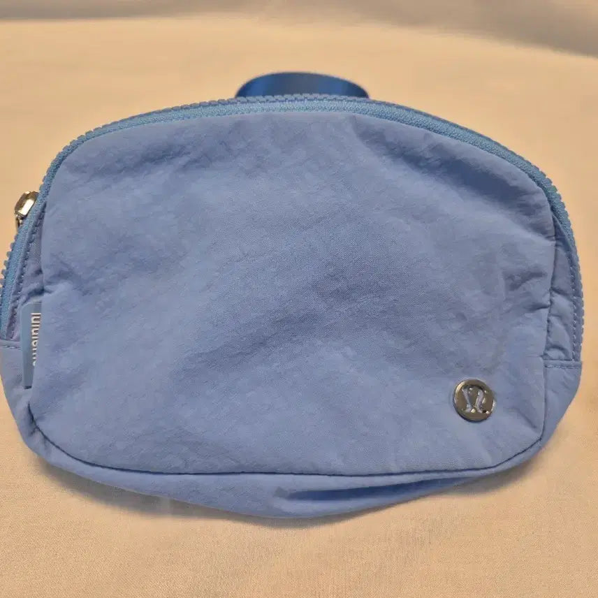 [BUNJANG] Lululemon Belt Bag Sky Blue / 룰루레몬 벨트백