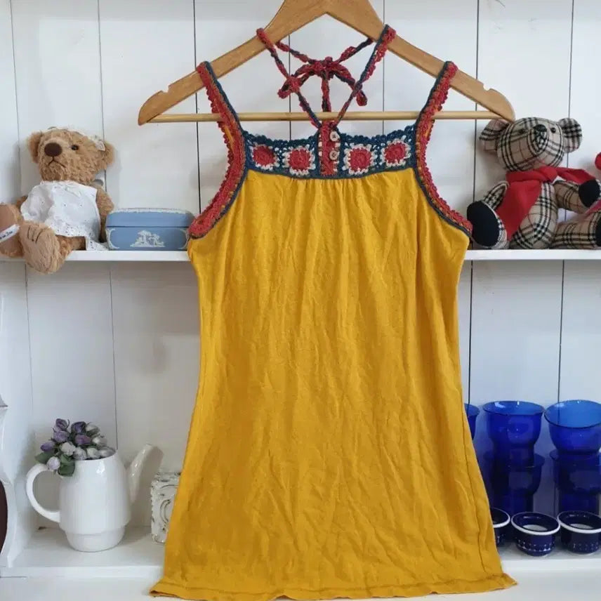 [BUNJANG] Crochet Flower Halter Camisole Mustard / 크로셰 플라워 홀터 머스타드 캐미솔