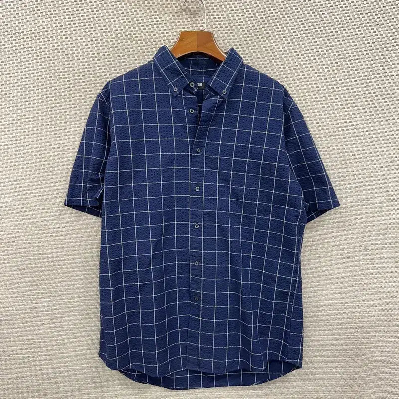 [BUNJANG] Uniqlo Seersucker Short Sleeve Shirt - Size L / 유니클로 시어서커 반팔 셔츠 L D07426