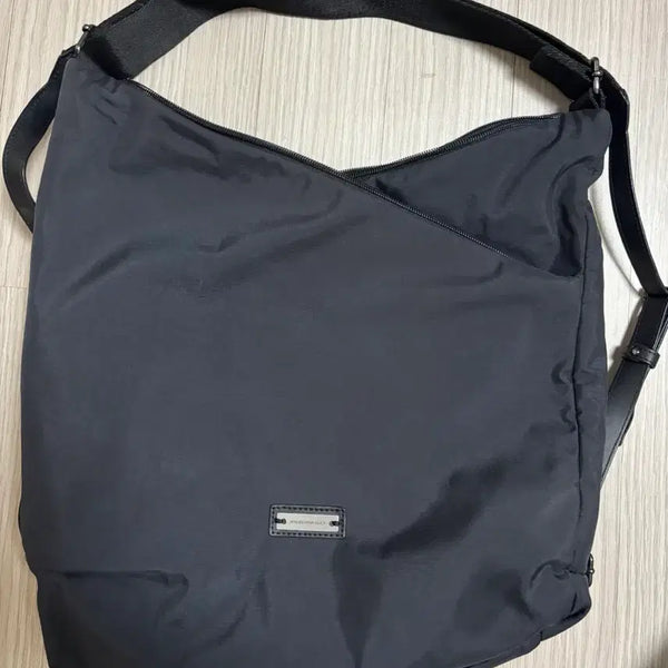 [BUNJANG] Mannari Na Deok Convertible Shoulder Bag Backpack / 만나리나덕 숄더겸백팩