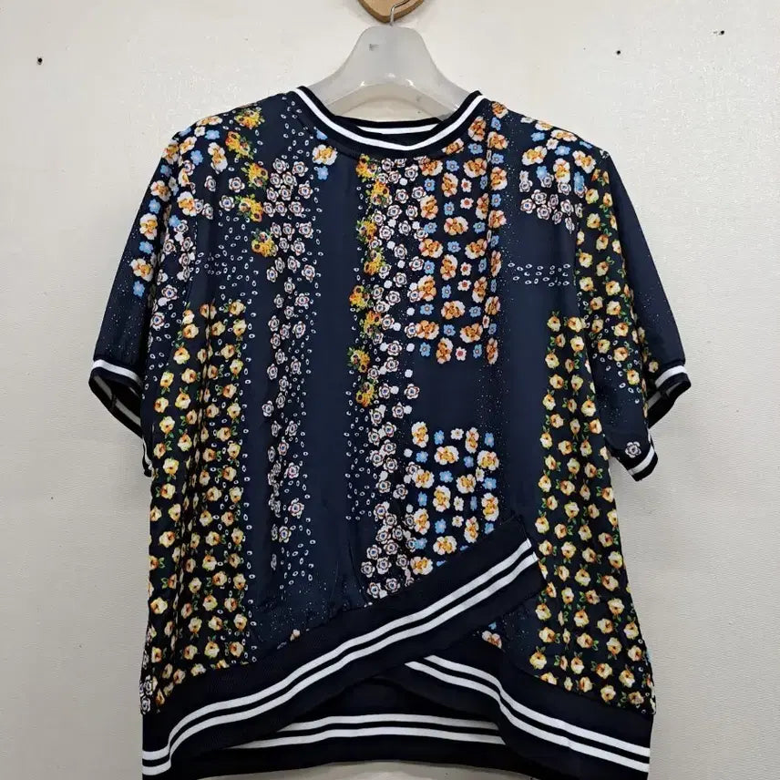 [BUNJANG] Floral Pattern Chiffon T-Shirt XL / 쉬폰 티셔츠XL미사용