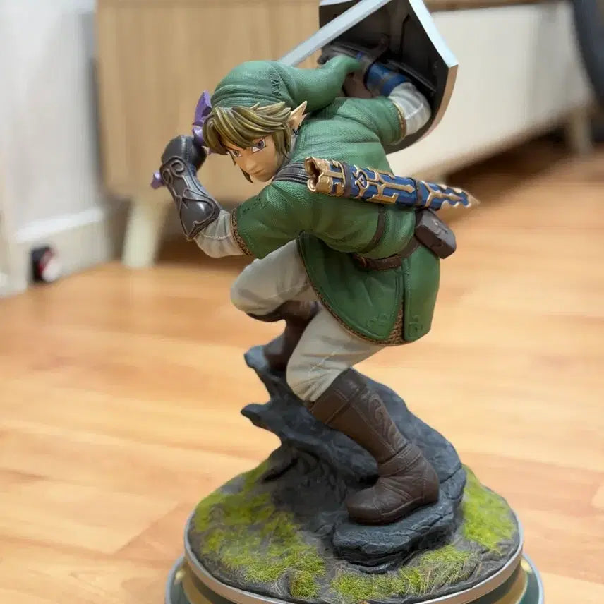 [BUNJANG] The Legend of Zelda Twilight Princess Link Resin Statue (Limited Edition) / 젤다의전설 황혼의공주 링크 레진 피규어