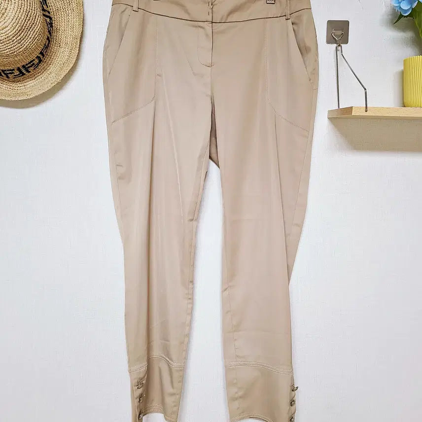 [BUNJANG] She's Madeleleine Tapered Span Slacks Beige / 쉬즈미스 발목버튼 테이퍼드 스판슬랙스 66 베이지