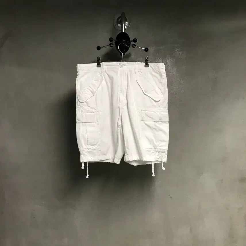 [BUNJANG] Polo Ralph Lauren White Cargo Shorts Size 34 / 폴로 랄프로렌 화이트 카고 반바지 34