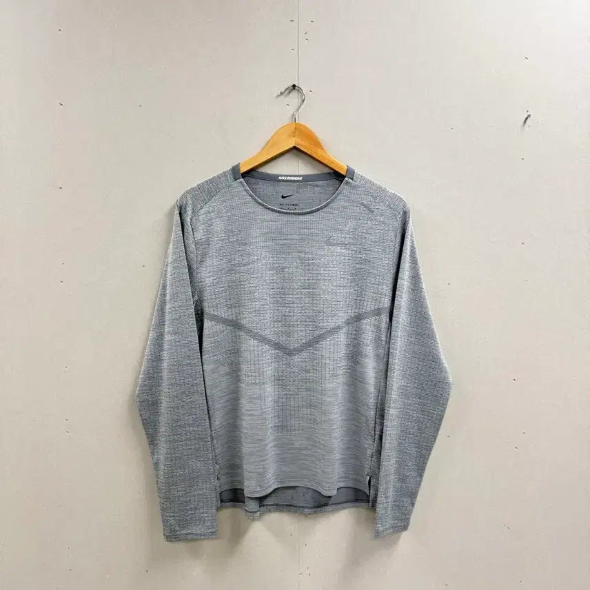 [BUNJANG] Nike Dri-FIT Men's Running Long-Sleeve T-Shirt / 남성 M / 나이키 런닝 드라이핏 롱슬리브 긴팔티