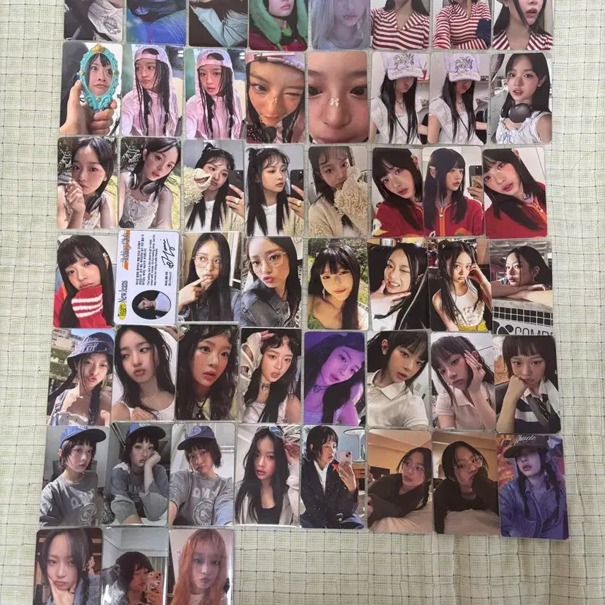 [BUNJANG] NewJeans Hanni Photocard Bundle Set (Includes 5 Special Editions) / 뉴진스 하니 포카 (특전 5종 포함) 일괄 52장