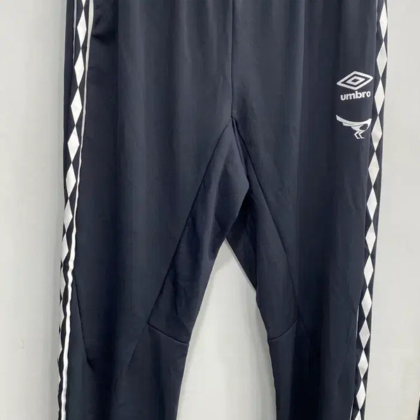 [BUNJANG] Umbro Seongnam FC Player Issued Soccer Training Pants (M~L) / [M~L/미사용품] 선수지급용 엄브로 성남 FC 축구 트레이닝 팬츠