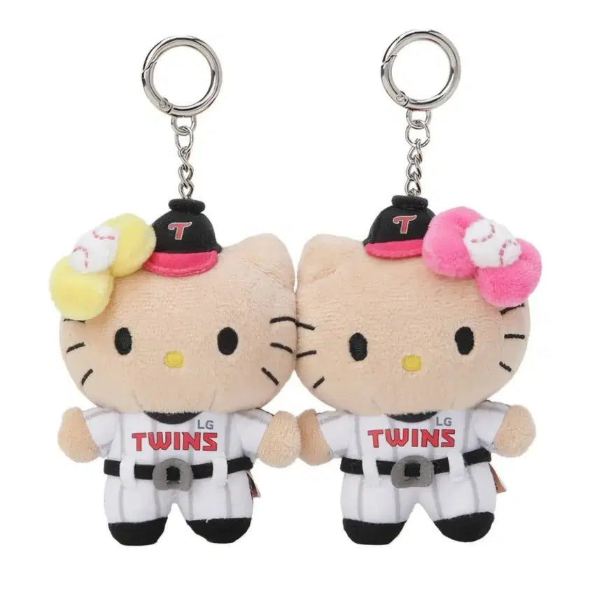 [BUNJANG] LG Twins x Hello Kitty Collaboration Tanning Magnet Doll Keyring Set / 엘지 트윈스 태닝 헬로키티 콜라보 마그넷 인형 키링 세트