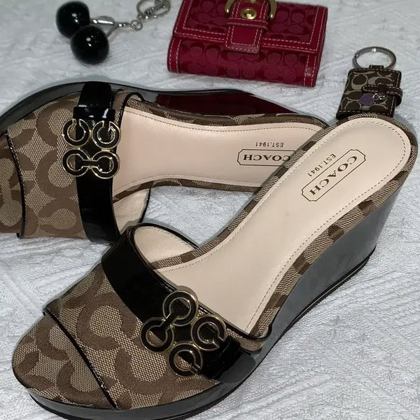 [BUNJANG] Coach Signature Pattern Wedge Heel Sandals (235) / Coach 시그니처 패턴 웨지힐 샌들 235