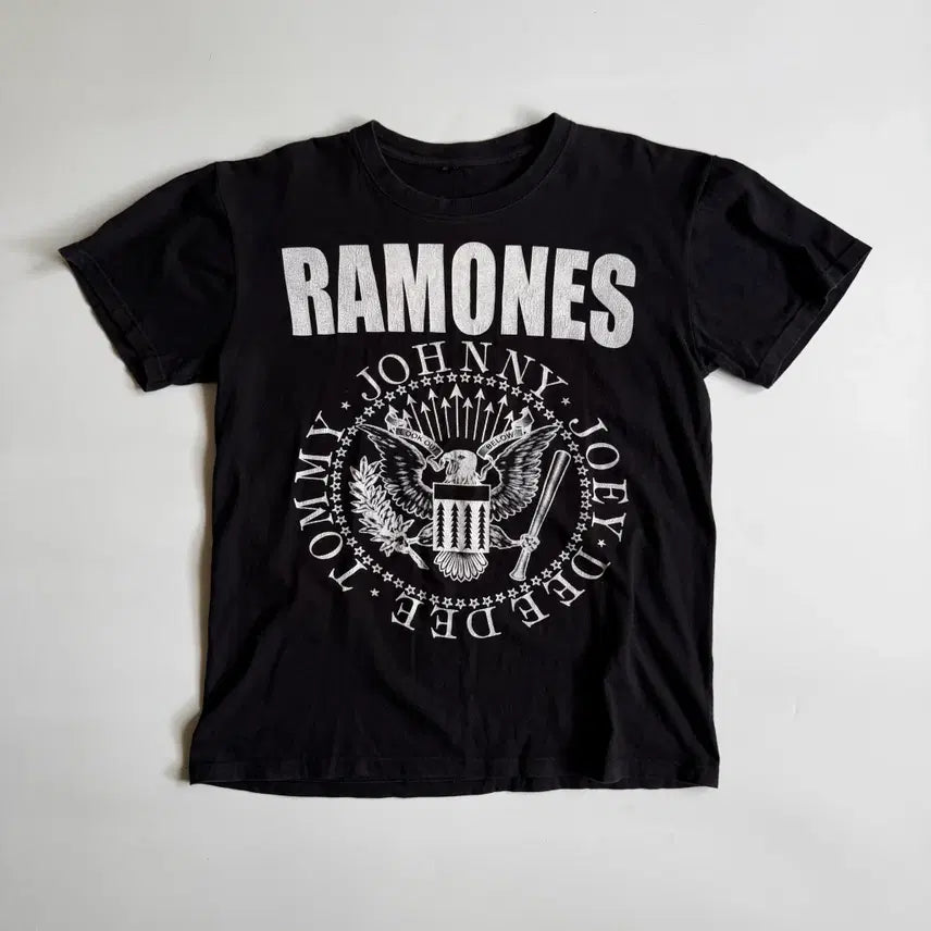 [BUNJANG] Ramones 2000s Vintage T-Shirt (M) / 2000s RAMONES 라몬즈 빈티지 반팔 티셔츠 (M)