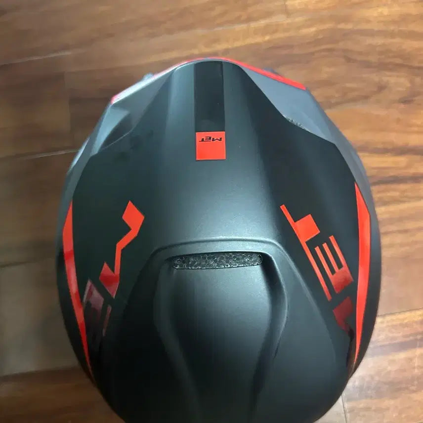 [BUNJANG] MET Helmet Black Red / MET 헬멧 블랙 레드
