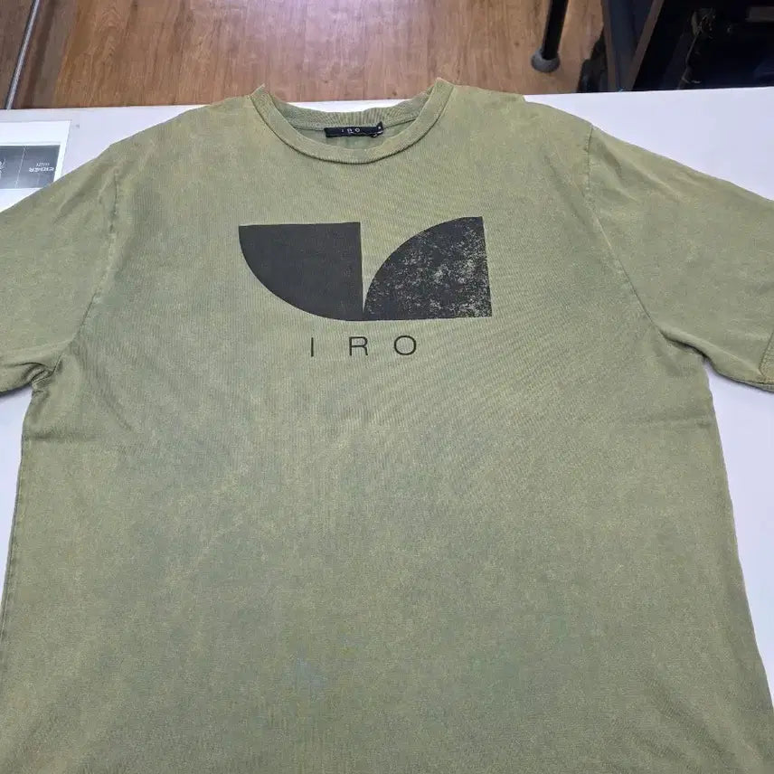 [BUNJANG] IRO Logo Short Sleeve T-Shirt Khaki XL / IRO 로고 반팔 티셔츠 카키 xl 105~110