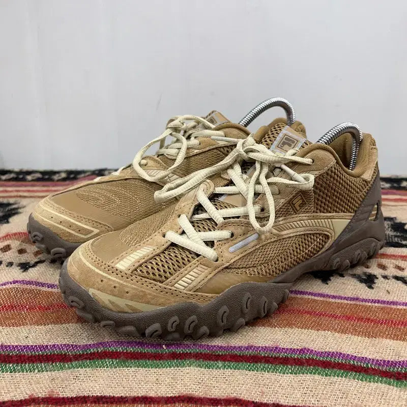 [BUNJANG] FILA Escapade LX V2 Sneakers 250 / 필라 에샤페 LX V2 운동화 250 X01897