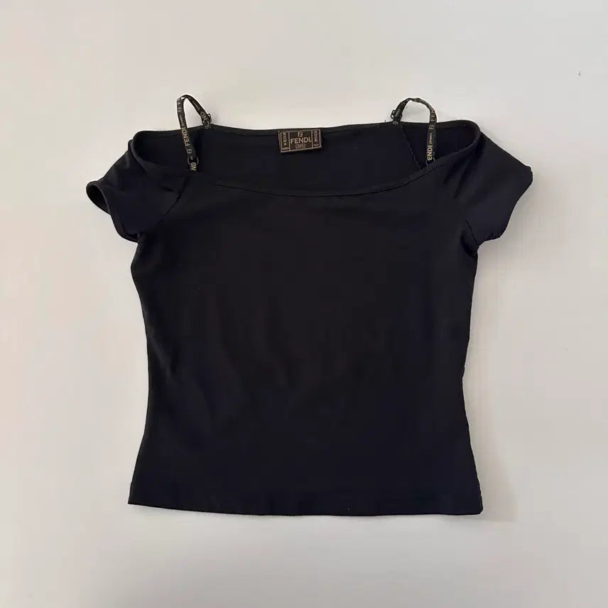 [BUNJANG] Fendi Off-Shoulder Short-Sleeve T-Shirt / 펜디 fendi 오프숄더 반팔 티셔츠