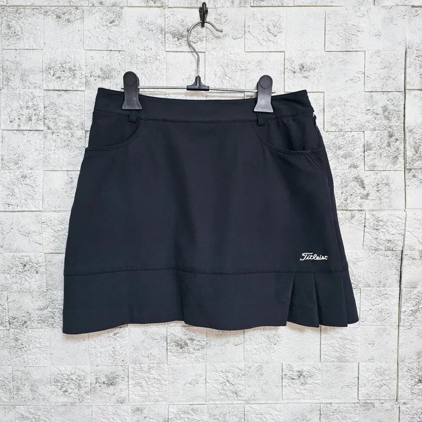 [BUNJANG] Titleist Golf Skirt with Back Elastic Band / 타이틀리스트 골프 뒷밴딩 치마 스커트
