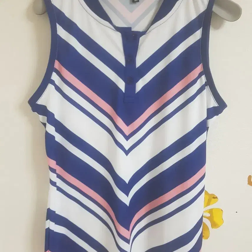[BUNJANG] Elle Golf Wear Sleeveless T-Shirt / 엘르골프웨어(95)
