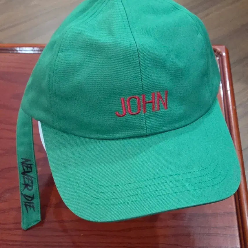 [BUNJANG] Lip Underpoint Green Cap / 립 언더포인트 그린모자