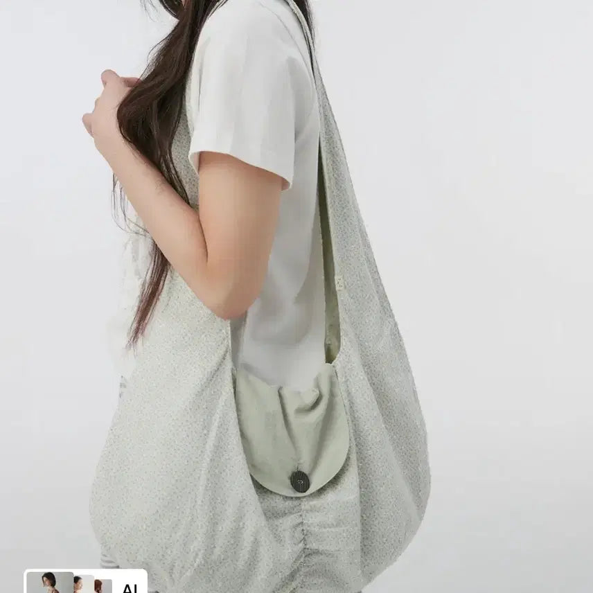 [BUNJANG] OHEHECIO Floral Reversible Hobo Bag Light Khaki / 오헤시오 호보백 FLORAL REVERSIBLE HOBO BAG